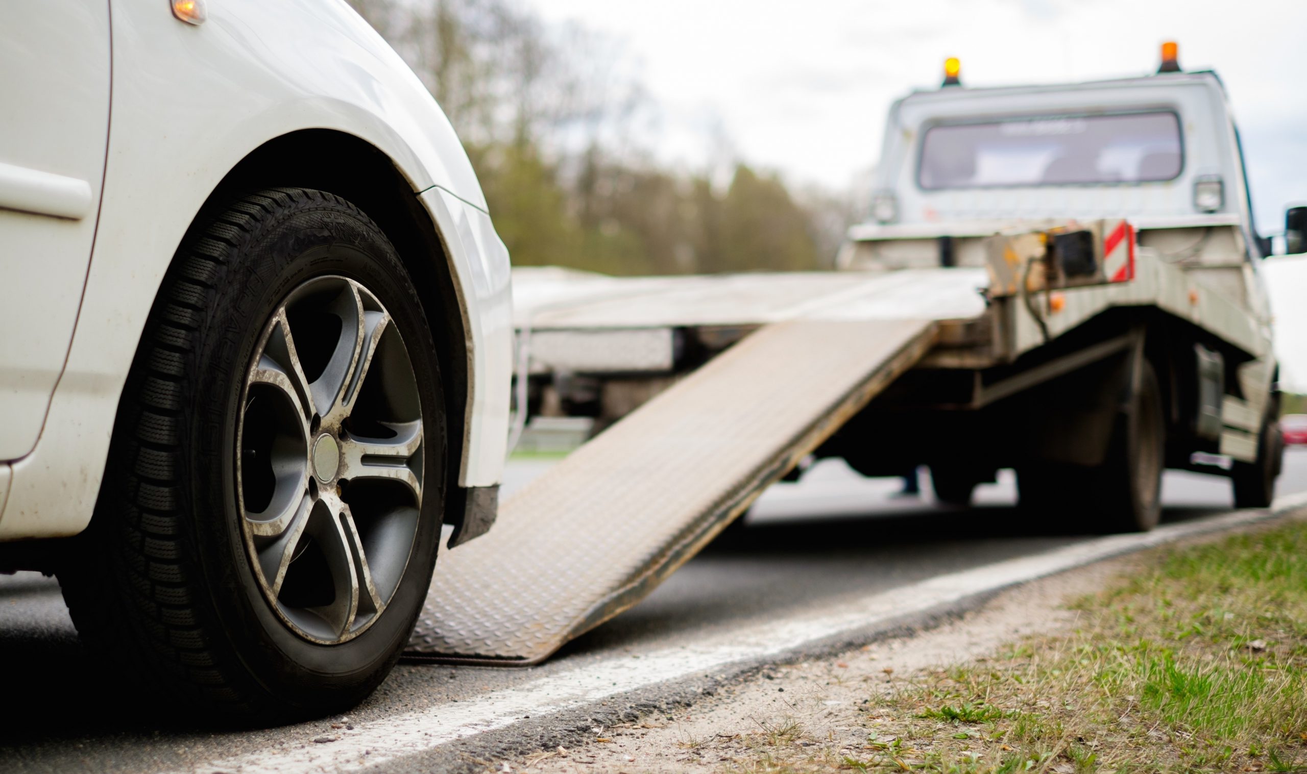 Servicio de grúa 24 horas - Asistencia en carretera
